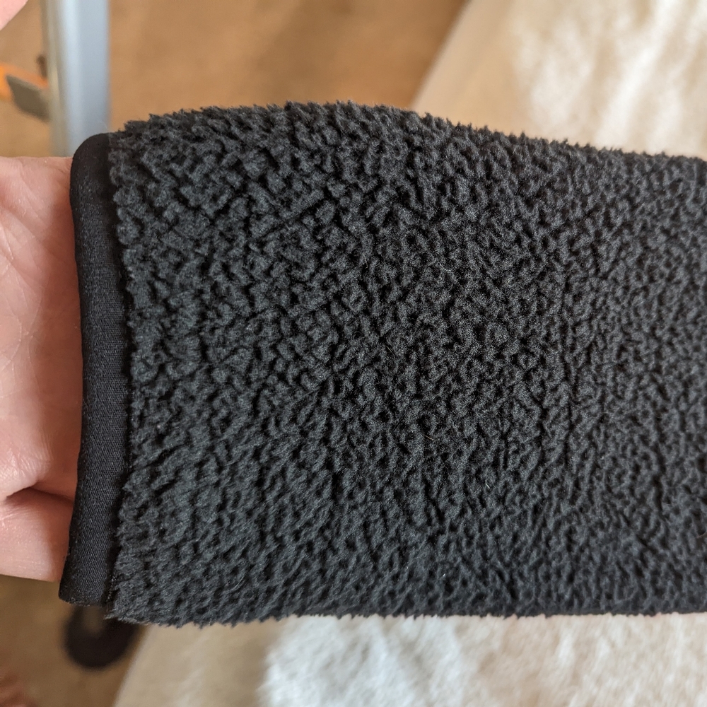 Final call 4/22- North Face fleece sweatshirt - Picture 6 of 9